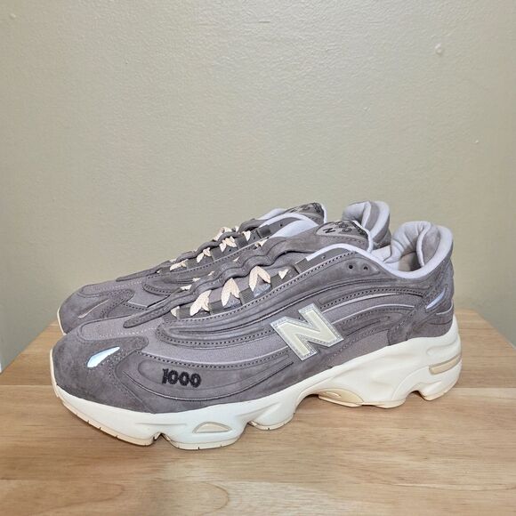 Athletic_Shoes